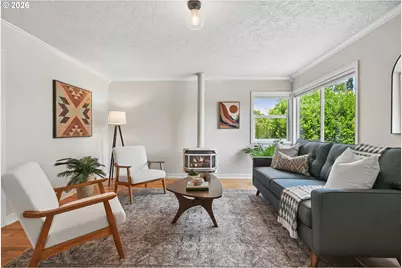 8567 N Burr Ave, Portland, OR 97203 - Photo 5