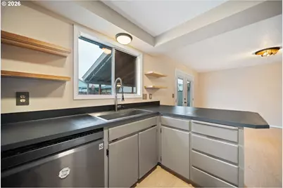 21455 SW Lois St, Beaverton, OR 97003 - Photo 11