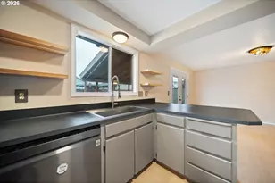 21455 SW Lois St, Beaverton, OR 97003 - Photo 11