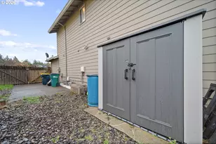 21455 SW Lois St, Beaverton, OR 97003 - Photo 35