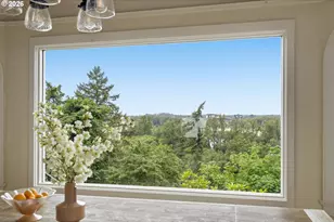 2450 Birch Ln, Eugene, OR 97403 - Photo 11