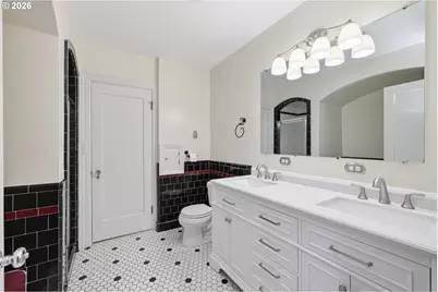 2450 Birch Ln, Eugene, OR 97403 - Photo 25