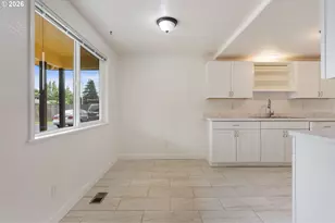 2345 SE 145th Ave, Portland, OR 97233 - Photo 9