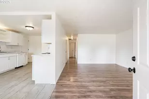 2345 SE 145th Ave, Portland, OR 97233 - Photo 5