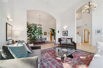 5604 SW Knightsbridge Dr, Portland, OR 97219 - Photo 5