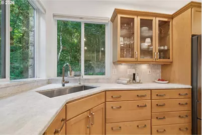 5604 SW Knightsbridge Dr, Portland, OR 97219 - Photo 15