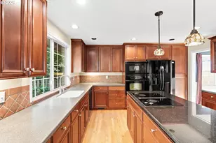 13075 Sierra Ct, Lake Oswego, OR 97035 - Photo 9