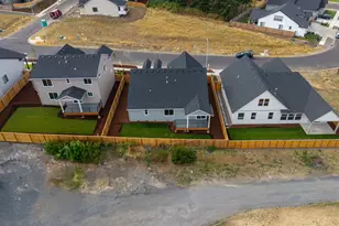 781 Riley Dr, Silverton, OR 97381 - Photo 31