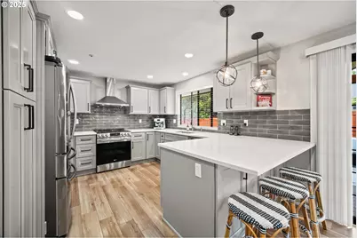 8955 SW Club Meadow Ln, Portland, OR 97225 - Photo 5