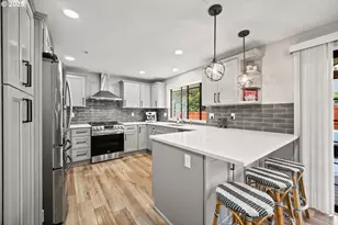 8955 SW Club Meadow Ln, Portland, OR 97225 - Photo 5