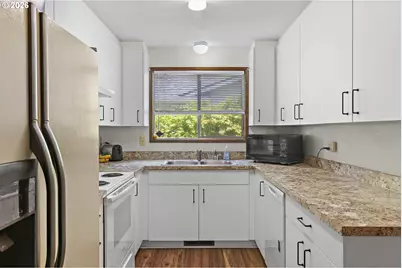 1959 Breakwood Cir SE, Albany, OR 97322 - Photo 11