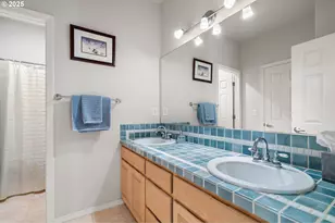 12449 SW 55th Pl, Portland, OR 97219 - Photo 33