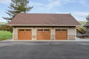 8160 Lookingglass Rd, Roseburg, OR 97471 - Photo 3