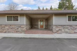 8160 Lookingglass Rd, Roseburg, OR 97471 - Photo 5