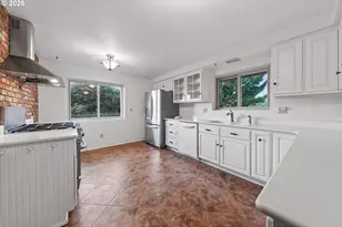 8160 Lookingglass Rd, Roseburg, OR 97471 - Photo 11