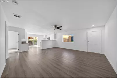 650 NE Polk St, Roseburg, OR 97470 - Photo 7