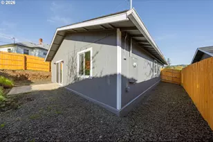 650 NE Polk St, Roseburg, OR 97470 - Photo 29