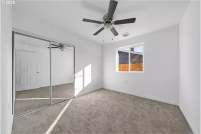 650 NE Polk St, Roseburg, OR 97470 - Photo 17