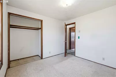 1033 S 34th Pl, Springfield, OR 97478 - Photo 27