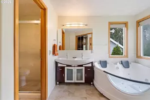 9358 SW Claridge Dr, Portland, OR 97223 - Photo 25