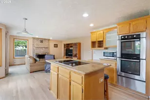 9358 SW Claridge Dr, Portland, OR 97223 - Photo 17