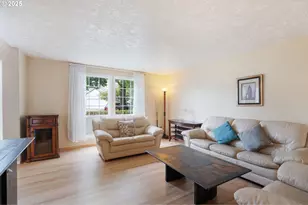 9358 SW Claridge Dr, Portland, OR 97223 - Photo 9