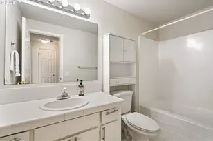 10900 SW 76th Pl, Tigard, OR 97223 - Photo 23