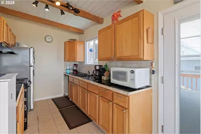 5218 NW Jetty Ave, Lincoln City, OR 97367 - Photo 27