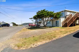 5218 NW Jetty Ave, Lincoln City, OR 97367 - Photo 21