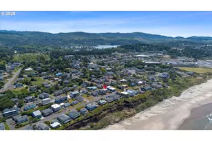 5218 NW Jetty Ave, Lincoln City, OR 97367 - Photo 43