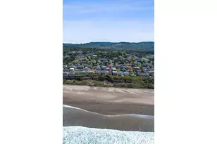 5218 NW Jetty Ave, Lincoln City, OR 97367 - Photo 39