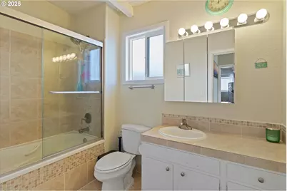 5218 NW Jetty Ave, Lincoln City, OR 97367 - Photo 35