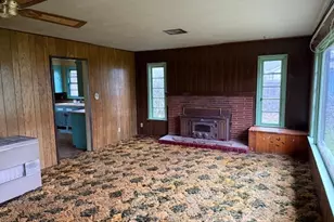 381 SE Gregory Dr, Winston, OR 97496 - Photo 7