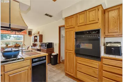 1800 Markham Rd, Hood River, OR 97031 - Photo 39