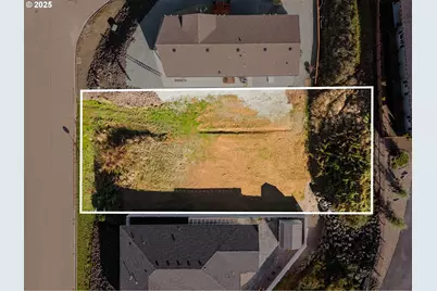 411 Clark St, Myrtle Creek, OR 97457 - Photo 3