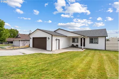 2511 Curlew St, Umatilla, OR 97882 - Photo 1