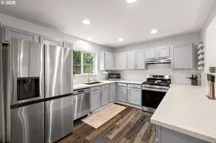 1410 NE Dekum St, Portland, OR 97211 - Photo 7