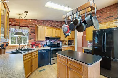 1941 Byron Creek Rd, Winston, OR 97496 - Photo 5