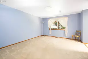 586 S 68th Pl, Springfield, OR 97478 - Photo 21