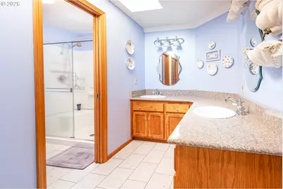 586 S 68th Pl, Springfield, OR 97478 - Photo 23
