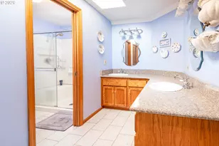 586 S 68th Pl, Springfield, OR 97478 - Photo 23