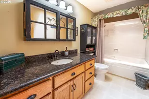 586 S 68th Pl, Springfield, OR 97478 - Photo 27