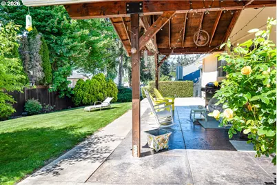 586 S 68th Pl, Springfield, OR 97478 - Photo 39