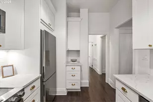 410 NW 18th Ave, Portland, OR 97209 - Photo 19