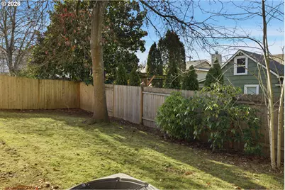 11015 SW 60th Ave, Portland, OR 97219 - Photo 25