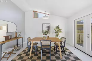 11015 SW 60th Ave, Portland, OR 97219 - Photo 9