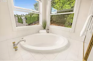 1924 NW Norfolk Ct, Portland, OR 97229 - Photo 27