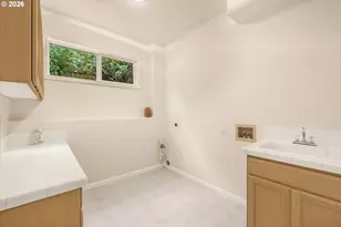 1924 NW Norfolk Ct, Portland, OR 97229 - Photo 33