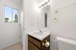 421 NE 105th St, Vancouver, WA 98685 - Photo 17