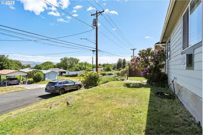 722 E 14th St, The Dalles, OR 97058 - Photo 43